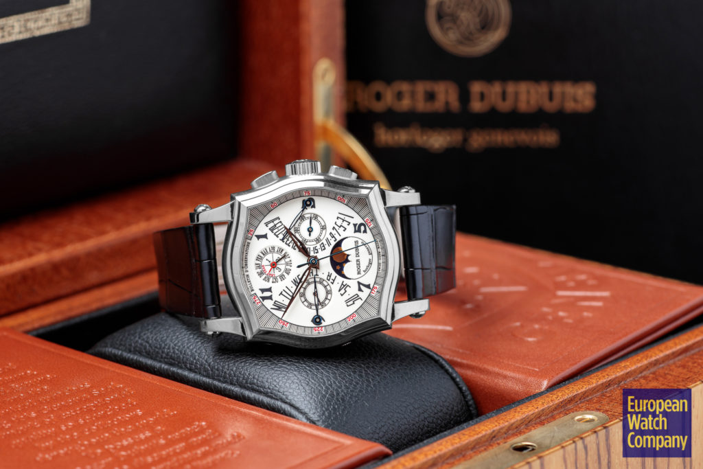 Roger-Dubuis-Sympathie-Bi-Retrograde-Perpetual-Calendar-S37.5632.0